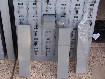 78 safe deposit boxes with dual keys, bond boxes 