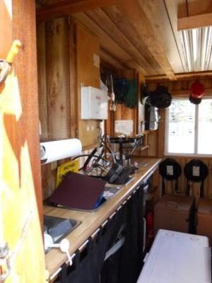 Bbq cabin restaurant on wheels