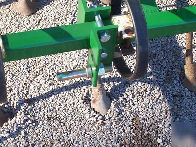 Feild cultivator, chisel plow