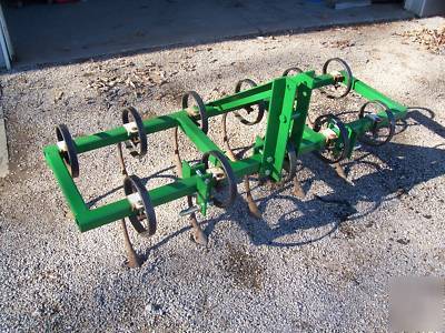 Feild cultivator, chisel plow