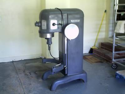  60 quart hobart dough mixer with bowl and hook