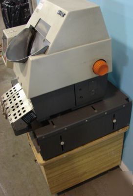 Brandt/bruns 955/957 coin counter on two drawer cart