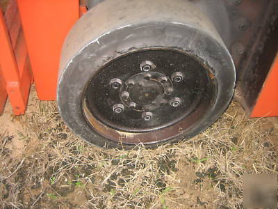 2002 nissan 3000# forklift cushion tires lp powered hd