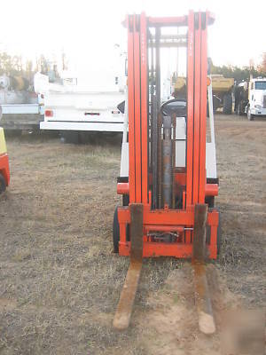 2002 nissan 3000# forklift cushion tires lp powered hd