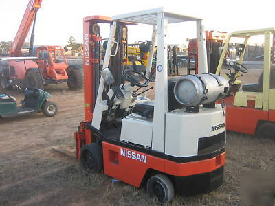 2002 nissan 3000# forklift cushion tires lp powered hd