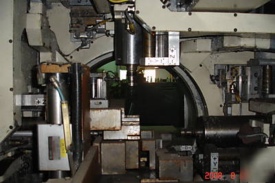 Extech xt-2000 multi axis mill for machining extrusions