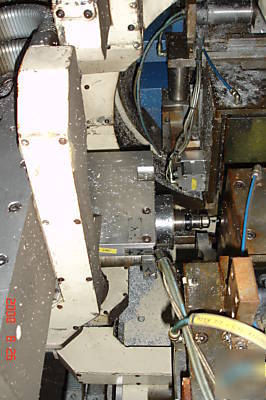 Extech xt-2000 multi axis mill for machining extrusions