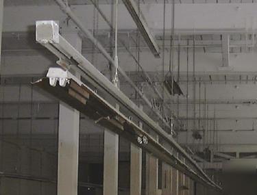 Feedrail electric trolley track