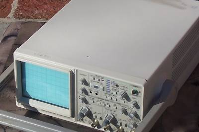 Hitachi v-695 2-chanel 60MHZ oscilloscope