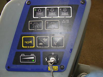 Nilfisk advance 2820 floor cleaning machine â€“ used