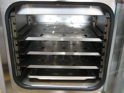Sheldon water-jacketed mini CO2 incubator w/ shelves