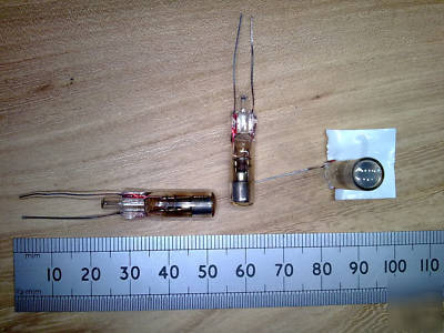 Ins-1 neon lamp bulb with end-on round orange glow area