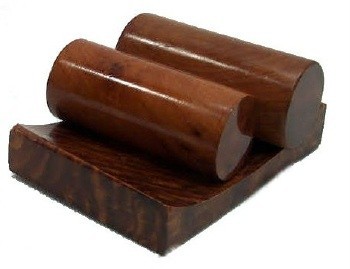 Juniper wood gravity business card holder - WO3BCHGRV