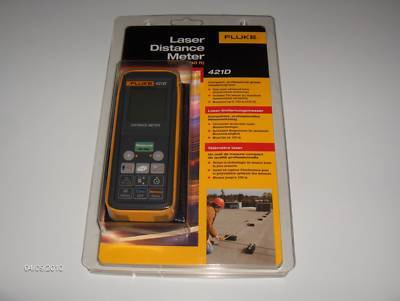 Fluke 421D laser distance meter - 330 feet - accuracy