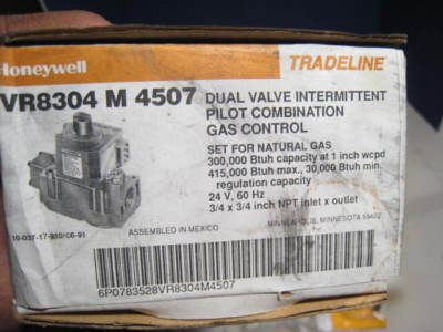 New honeywell VR8304M 4507 dual valve pilot gas control 