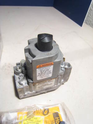 New honeywell VR8304M 4507 dual valve pilot gas control 