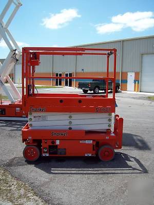 New snorkel S1930 scissor lift 25' working height,brand 