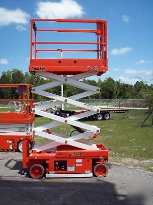 New snorkel S1930 scissor lift 25' working height,brand 