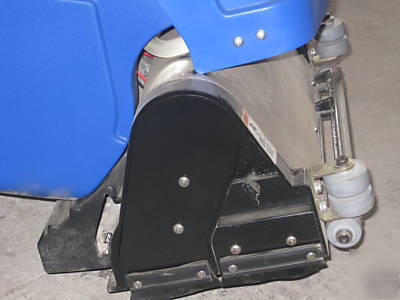 Clarke focus floor scrubber 17INCH cylindrical