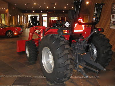 Mahindra 4035 4WD with front end loader