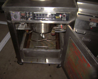 Giles ventless electric fryer MGF40VH