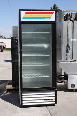 True one door glass refrigerator merchandiser gdm-26 