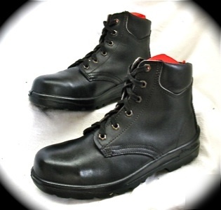 New blundstone safety boots sps 336 brand size 5