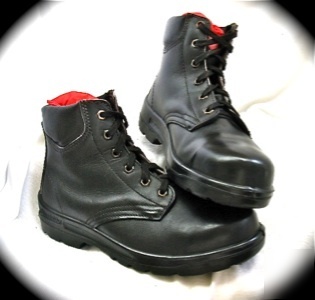 New blundstone safety boots sps 336 brand size 5