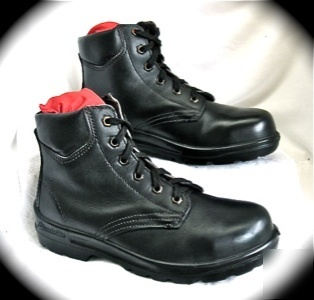 New blundstone safety boots sps 336 brand size 5