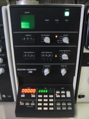 Coulter counter zm + sampling stand + channelyzer + x-y