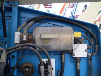Genie s-60 boom 60-64FT stick 4WD 