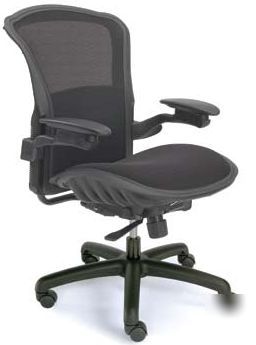 Valo furniture viper chair (black) excellent condition 