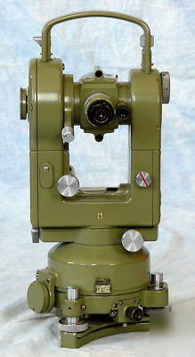1979 wild heerbrugg T2 theodolite - with case
