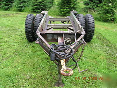 Heavy duty military trailer assembly