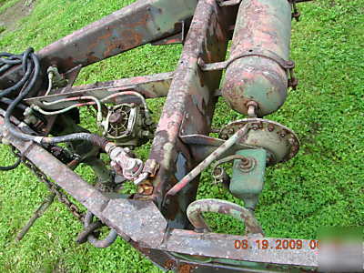 Heavy duty military trailer assembly