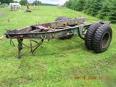 Heavy duty military trailer assembly