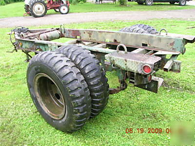 Heavy duty military trailer assembly