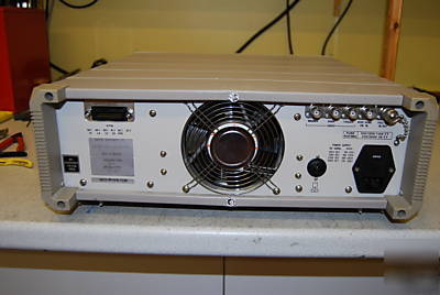 Marconi 2041 low noise signal generator