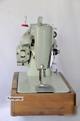 Singer 319W industrial strength portable zigzag
