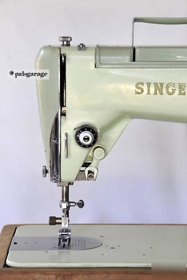 Singer 319W industrial strength portable zigzag