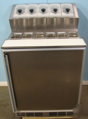 Silver king SKF2A refrigerated fountainette prep table