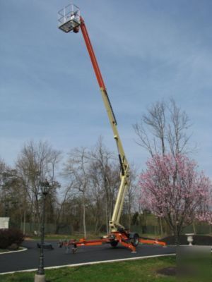 Jlg t-500 T500 gas trailer mounted boom lift towable