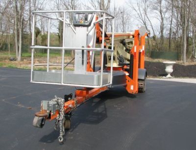 Jlg t-500 T500 gas trailer mounted boom lift towable