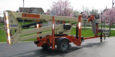 Jlg t-500 T500 gas trailer mounted boom lift towable