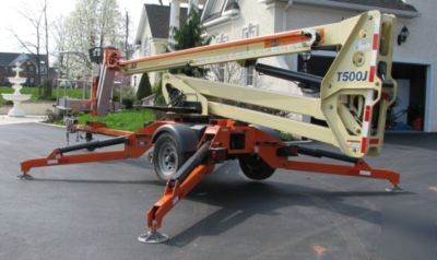 Jlg t-500 T500 gas trailer mounted boom lift towable