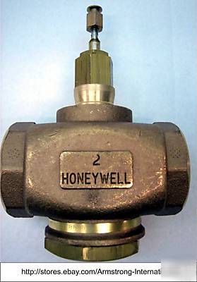 Honeywell V5011N2097 two-way globe valve for steam 