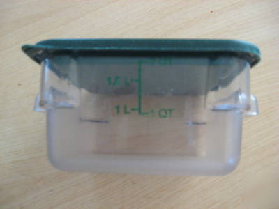 Carlisle 2QT 1.9L food storage container with lid nsf