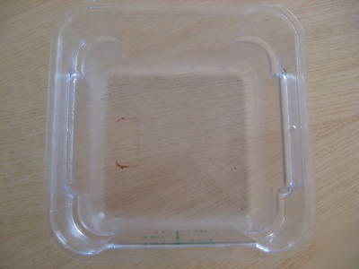 Carlisle 2QT 1.9L food storage container with lid nsf