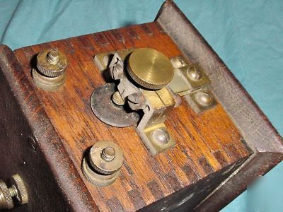 Apple hit miss gas engine vintage spark plug buzz coil