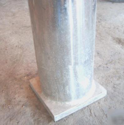 Chemical mixing tank double jacket 350 gal with scale 